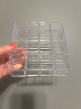 Clear Acrylic 16 Compartment Makeup Organizer - Clear